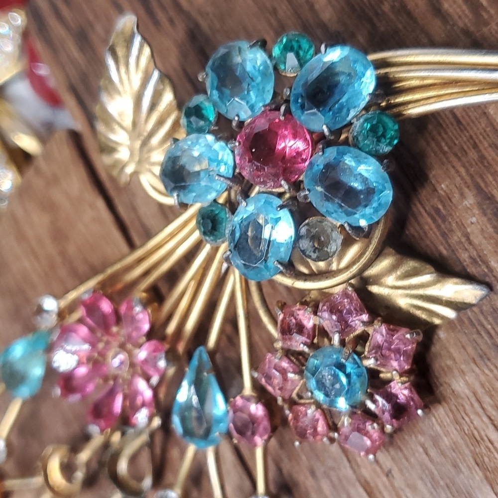 B807 stunning 1920s antique flower bouquet brooch large WOW! - Picture 4 of 7